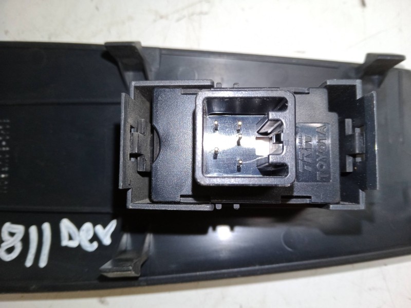 Recambio de mando elevalunas delantero derecho para toyota corolla (_e12_) 2.0 d-4d (cde120_) referencia OEM IAM   