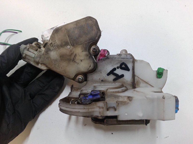 Recambio de cerradura puerta delantera izquierda para nissan cabstar (f24m, f24w) 35.15 dci, 45.15 dci 3.0 (f24m) referencia OEM