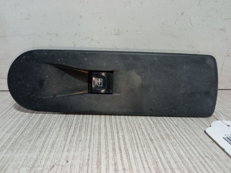 Recambio de mando elevalunas delantero derecho para renault clio iv (bh_) 1.2 16v referencia OEM IAM    Recambio de mando elevalunas delantero derecho para renault clio iv (bh_) 1.2 16v referencia OEM IAM