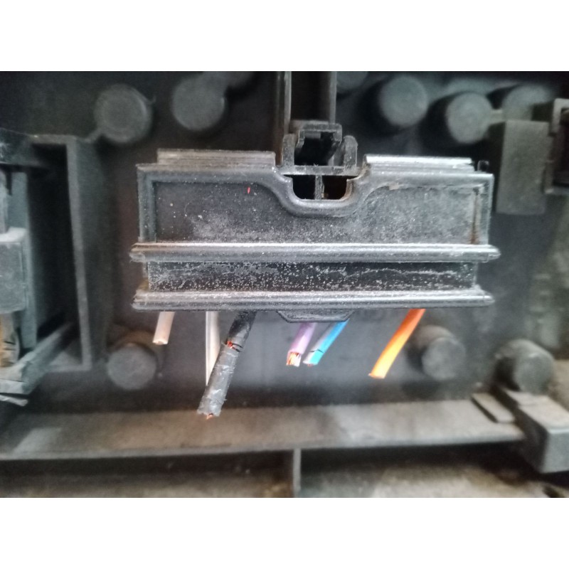 Recambio de piloto trasero izquierdo para renault clio i (b/c57_, 5/357_) 1.2 (b/c/s57a, b/c57s, 5/357f, 5/357j, 5/357l, 5/357r)