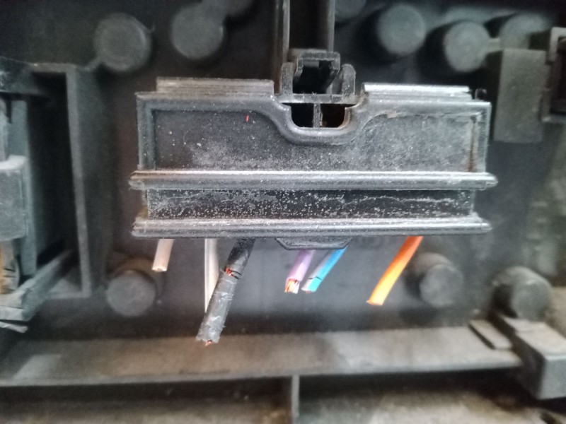 Recambio de piloto trasero izquierdo para renault clio i (b/c57_, 5/357_) 1.2 (b/c/s57a, b/c57s, 5/357f, 5/357j, 5/357l, 5/357r)