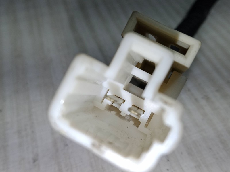 Recambio de anclaje cinturon delantero izquierdo para kia carens iv 1.6 gdi referencia OEM IAM   