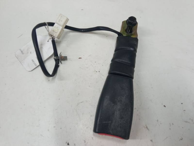 ANCLAJE CINTURON DELANTERO IZQUIERDO 