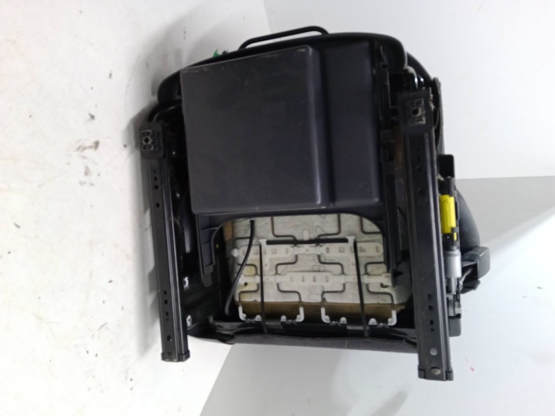 Recambio de asiento delantero derecho para citroën c3 i (fc_, fn_) 1.4 hdi referencia OEM IAM   