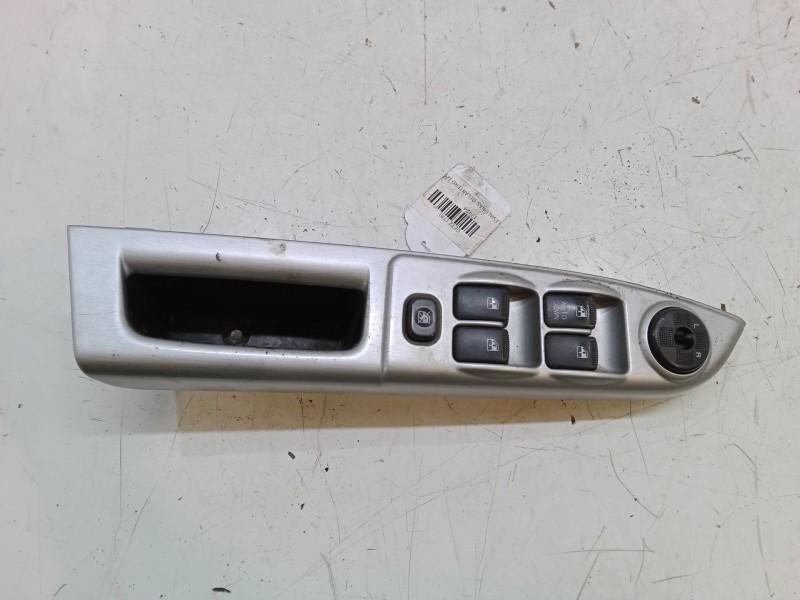 Recambio de mando elevalunas delantero izquierdo para hyundai getz (tb) 1.6 referencia OEM IAM 935701C010  