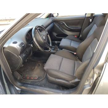 SEAT LEON (1M1)