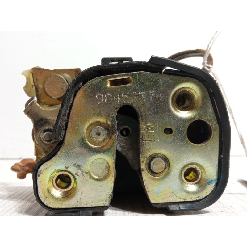Recambio de cerradura puerta delantera derecha para opel corsa b (s93) 1.0 i 12v (f08, f68, m68) referencia OEM IAM 90452374  