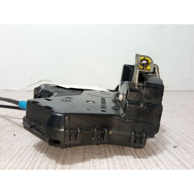 Recambio de cerradura puerta delantera izquierda para toyota auris (_e15_) 1.4 d-4d (nde150_) referencia OEM IAM A046693  