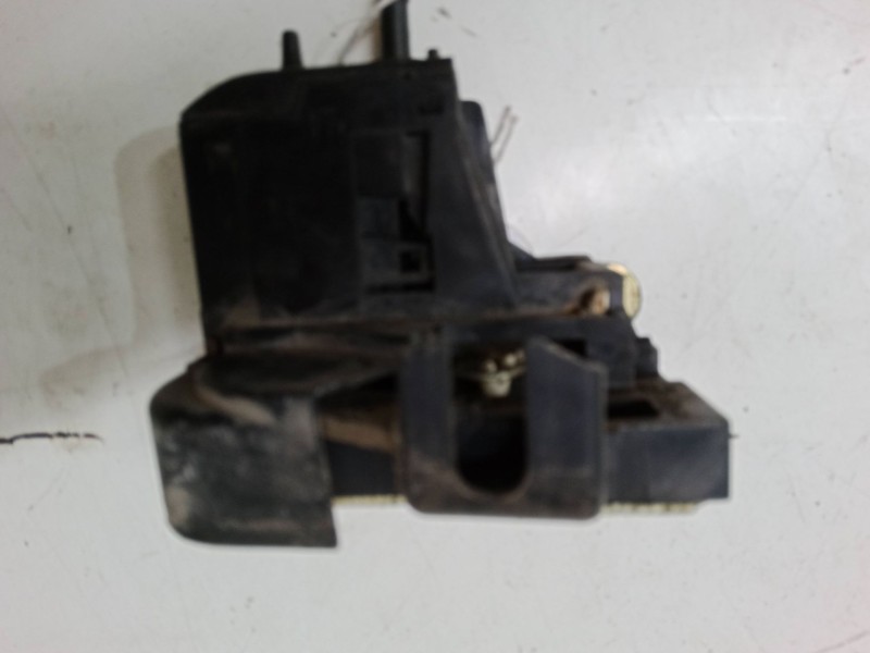 Recambio de cerradura puerta delantera derecha para renault scénic i monospace (ja0/1_, fa0_) 1.9 dci (ja05, ja1f) referencia OE Recambio de cerradura puerta delantera derecha para renault scénic i monospace (ja0/1_, fa0_) 1.9 dci (ja05, ja1f) referencia OE