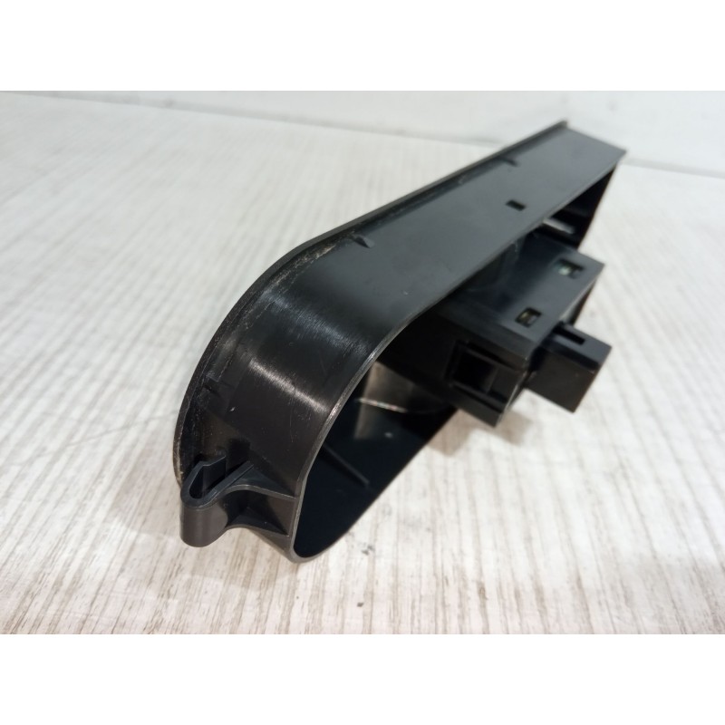 Recambio de mando elevalunas delantero derecho para opel zafira / zafira family b (a05) 1.6 (m75) referencia OEM IAM 13228709  