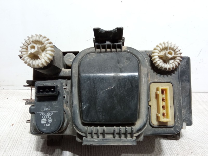 Recambio de faro izquierdo para seat inca (6k9) 1.9 sdi referencia OEM IAM 6K1941009S  