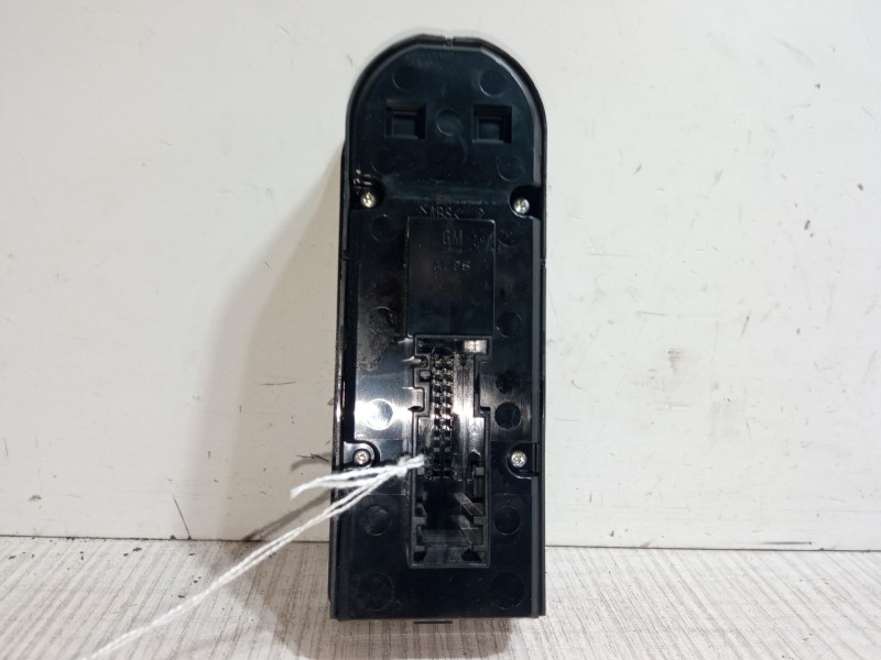 Recambio de mando elevalunas delantero izquierdo para opel zafira / zafira family b (a05) 1.6 (m75) referencia OEM IAM 13228706 