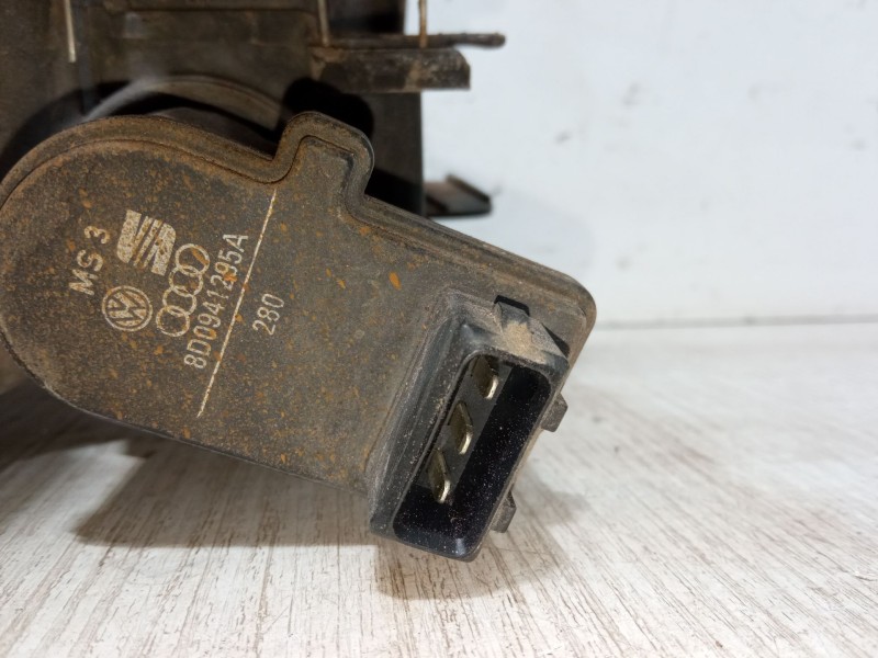 Recambio de faro derecho para seat inca (6k9) 1.9 sdi referencia OEM IAM 6K1941010S  