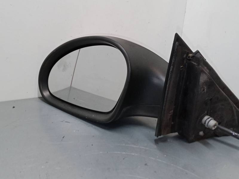 RETROVISOR IZQUIERDO 