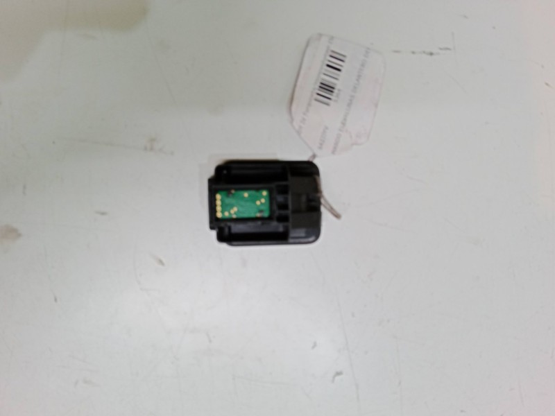 Recambio de mando elevalunas delantero derecho para volkswagen caddy iv furgoneta/monovolumen (saa, sah) 2.0 tdi 4motion referen Recambio de mando elevalunas delantero derecho para volkswagen caddy iv furgoneta/monovolumen (saa, sah) 2.0 tdi 4motion referen