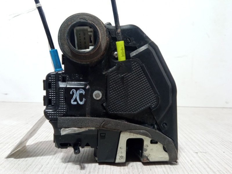 Recambio de cerradura puerta trasera derecha para toyota auris (_e15_) 1.4 d-4d (nde150_) referencia OEM IAM   