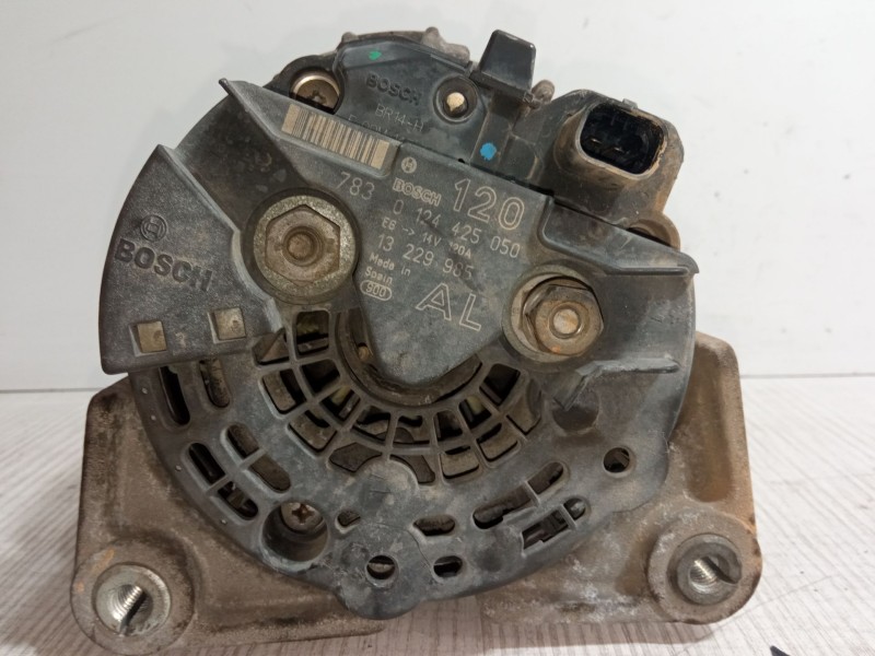Recambio de alternador para opel zafira / zafira family b (a05) 1.6 (m75) referencia OEM IAM 13229985  