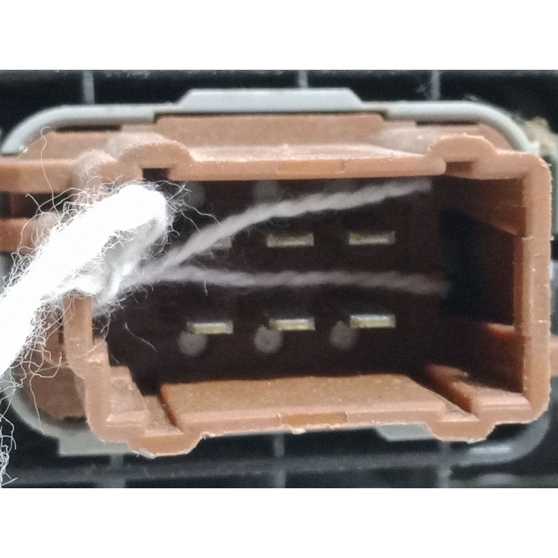 Recambio de mando elevalunas trasero derecho para renault espace iv (jk0/1_) 1.9 dci (jk0u, jk0g) referencia OEM IAM   