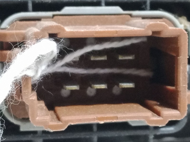 Recambio de mando elevalunas trasero derecho para renault espace iv (jk0/1_) 1.9 dci (jk0u, jk0g) referencia OEM IAM   