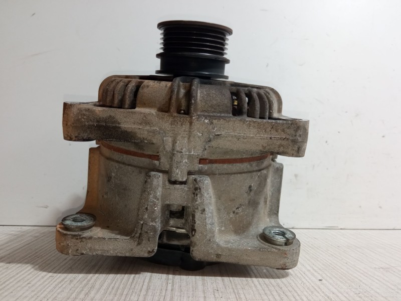 Recambio de alternador para opel zafira / zafira family b (a05) 1.6 (m75) referencia OEM IAM 13229985  