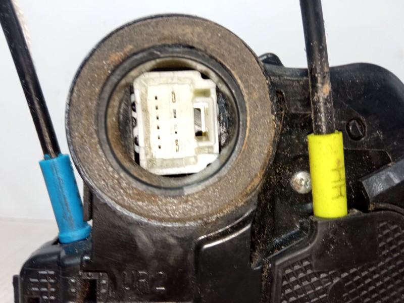 Recambio de cerradura puerta trasera derecha para toyota auris (_e15_) 1.4 d-4d (nde150_) referencia OEM IAM   