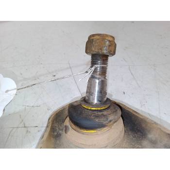 BRAZO SUSPENSION SUPERIOR DELANTERO DERECHO 