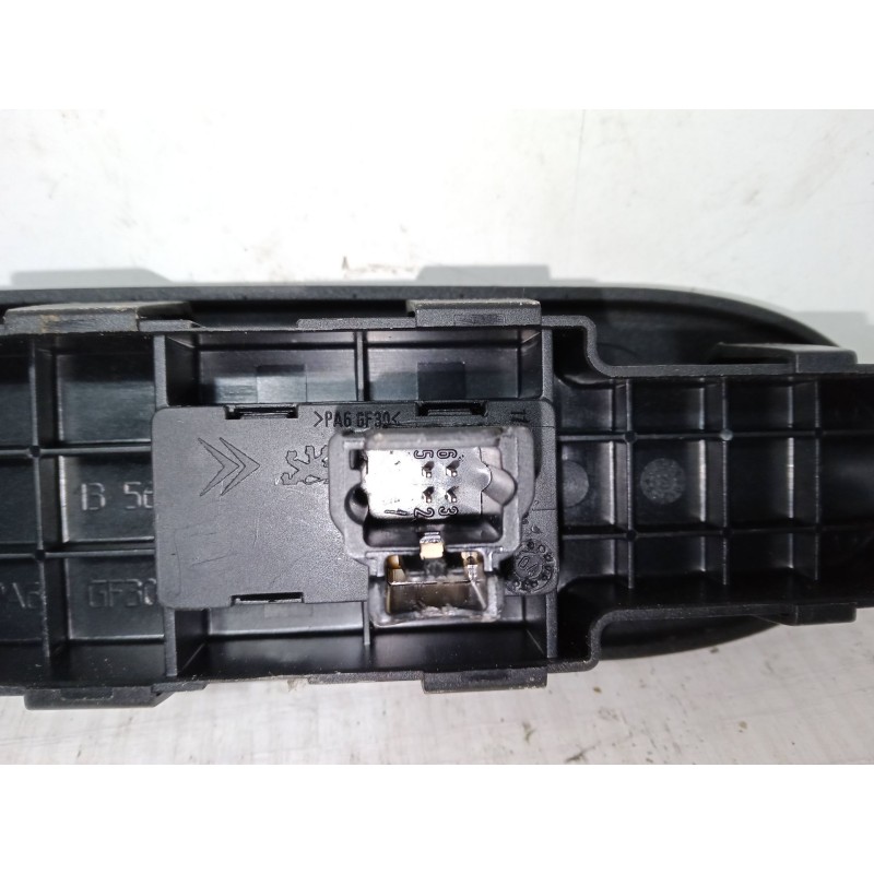 Recambio de mando elevalunas delantero derecho para peugeot 307 sw (3h) 2.0 hdi 135 referencia OEM IAM 96351625XT  