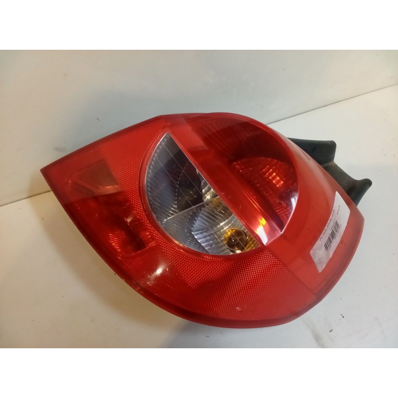 Recambio de piloto trasero derecho para renault clio iii (br0/1, cr0/1) 1.2 16v (br02, br0j, br11, cr02, cr0j, cr11) referencia 