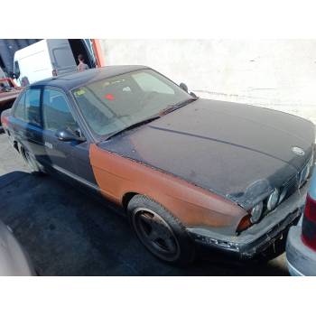 BMW 5 (E34) de desguace