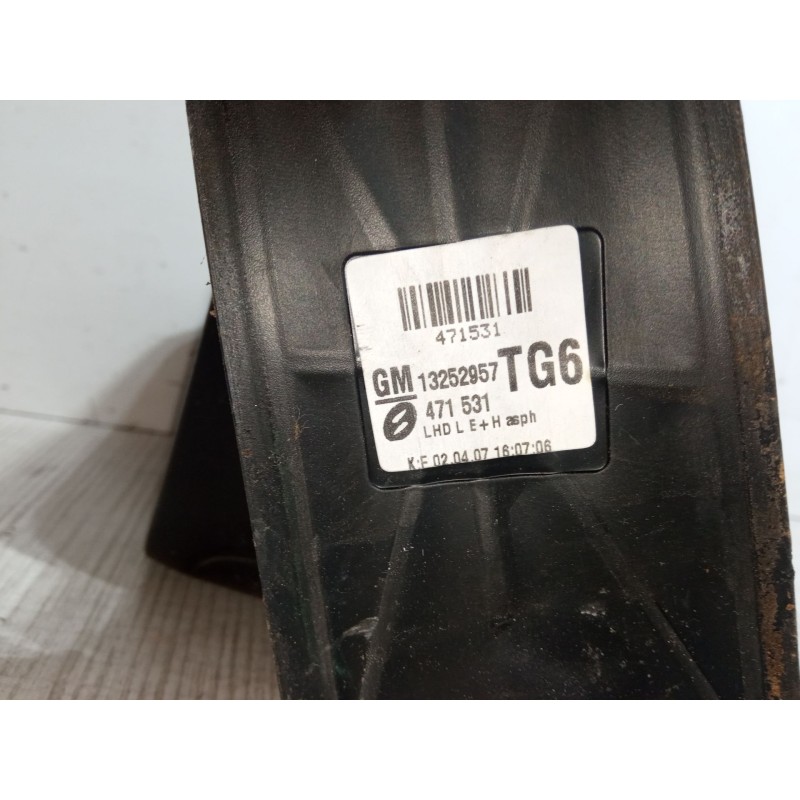 Recambio de retrovisor electrico izquierdo para opel zafira / zafira family b (a05) 1.6 (m75) referencia OEM IAM 13252957  