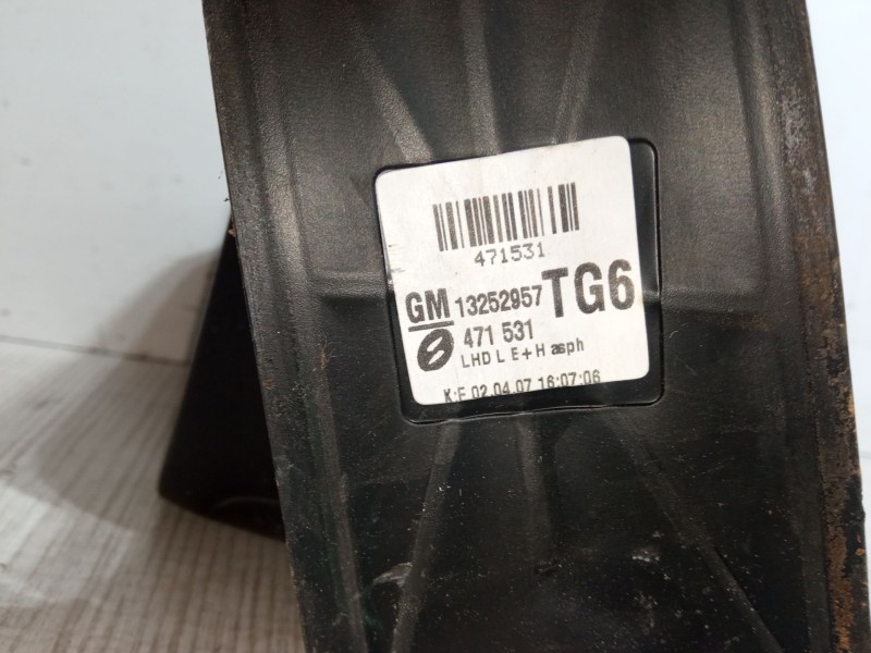 Recambio de retrovisor electrico izquierdo para opel zafira / zafira family b (a05) 1.6 (m75) referencia OEM IAM 13252957  