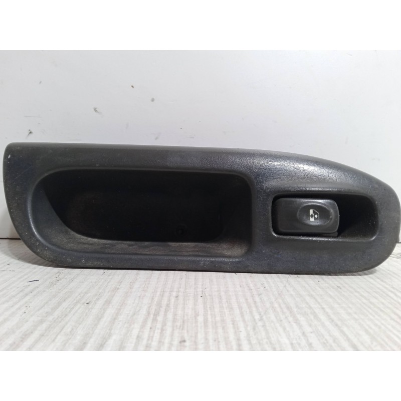 Recambio de mando elevalunas delantero derecho para renault scénic i monospace (ja0/1_, fa0_) 1.4 16v (ja0d, ja1h, ja0w, ja10) r