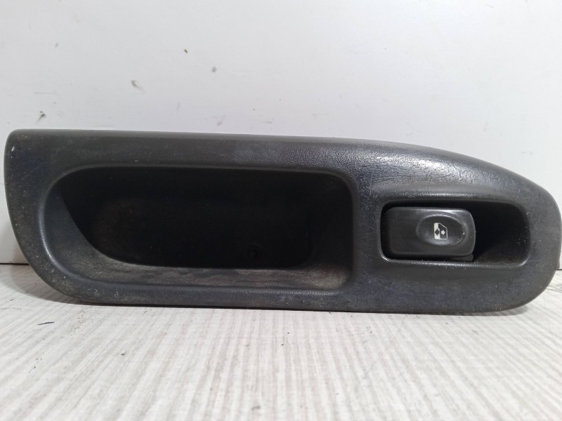 Recambio de mando elevalunas delantero derecho para renault scénic i monospace (ja0/1_, fa0_) 1.4 16v (ja0d, ja1h, ja0w, ja10) r