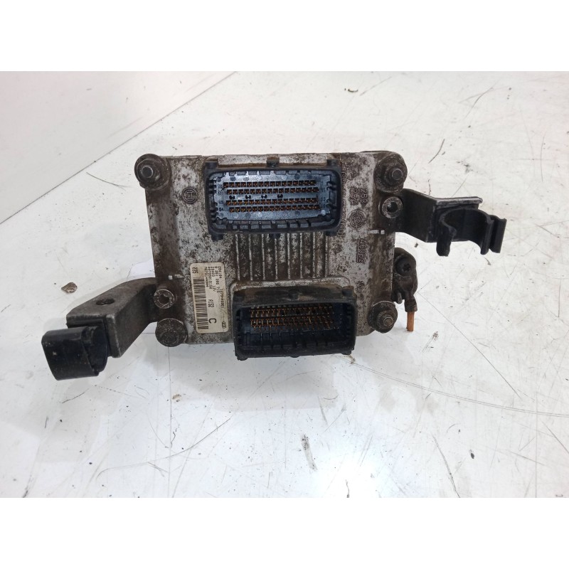Recambio de centralita motor uce para alfa romeo 147 (937_) 2.0 16v t.spark (937.axa1, 937.axc1, 937.bxc1) referencia OEM IAM 02
