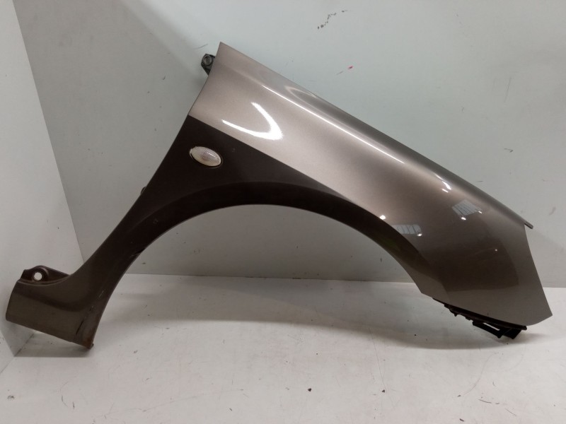 Recambio de aleta delantera derecha para peugeot 307 sw (3h) 2.0 hdi 135 referencia OEM IAM   