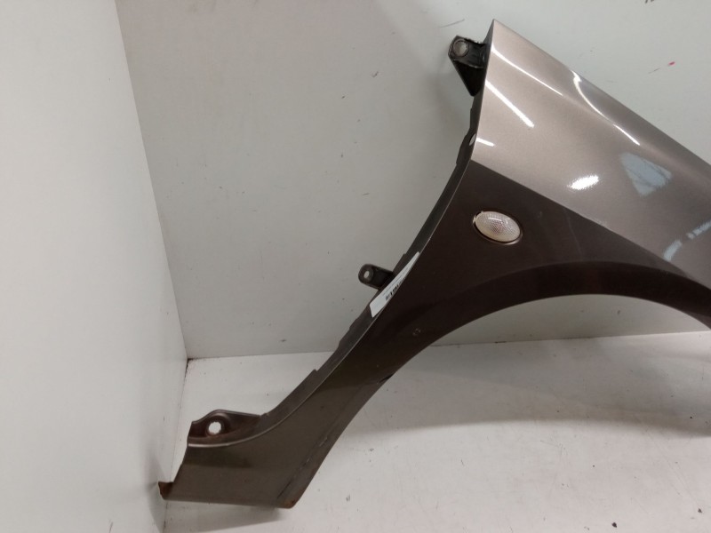 Recambio de aleta delantera derecha para peugeot 307 sw (3h) 2.0 hdi 135 referencia OEM IAM   