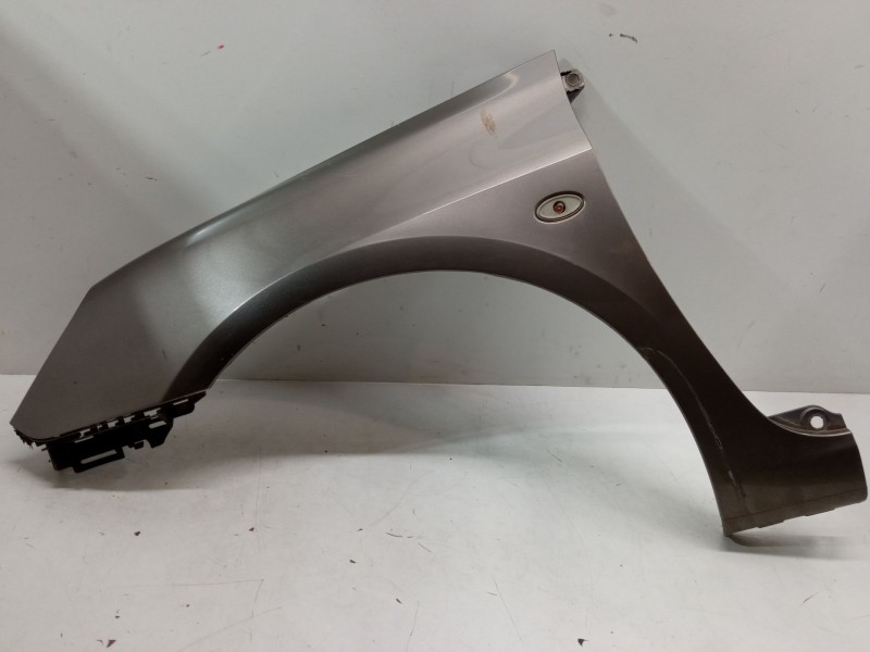 Recambio de aleta delantera izquierda para peugeot 307 sw (3h) 2.0 hdi 135 referencia OEM IAM   