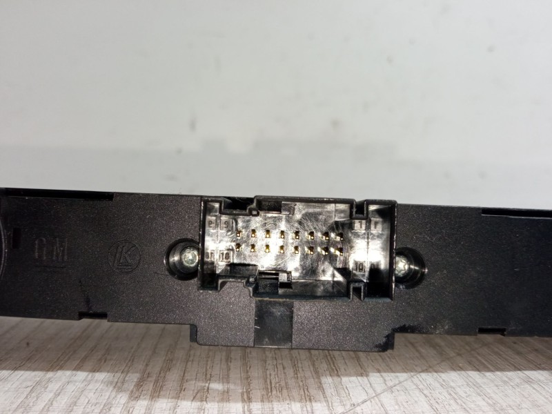 Recambio de warning para opel zafira / zafira family b (a05) 1.6 (m75) referencia OEM IAM 13100105  