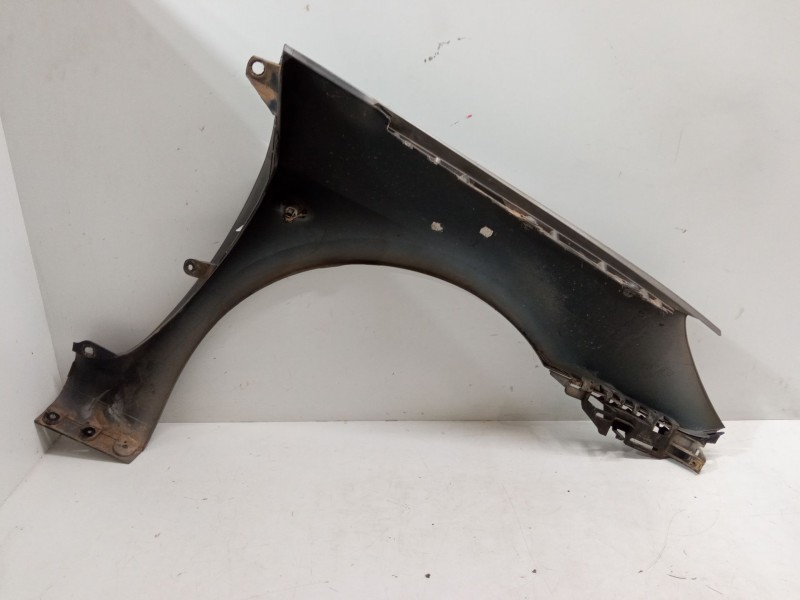 Recambio de aleta delantera izquierda para peugeot 307 sw (3h) 2.0 hdi 135 referencia OEM IAM   