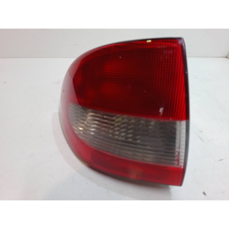 Recambio de piloto trasero izquierdo para renault megane i classic (la0/1_) 1.9 dci (la05) referencia OEM IAM   