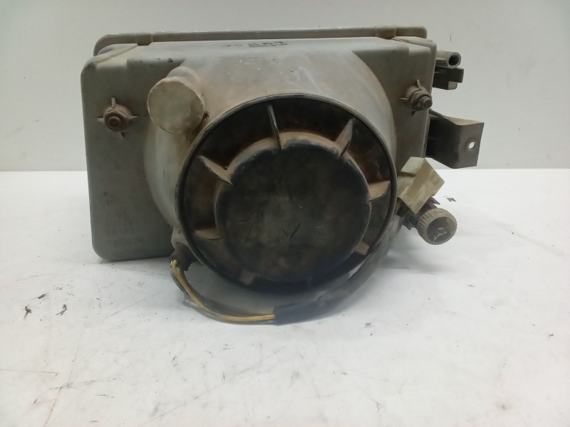 Recambio de faro derecho para iveco daily i caja/chasis 40-10 referencia OEM IAM   