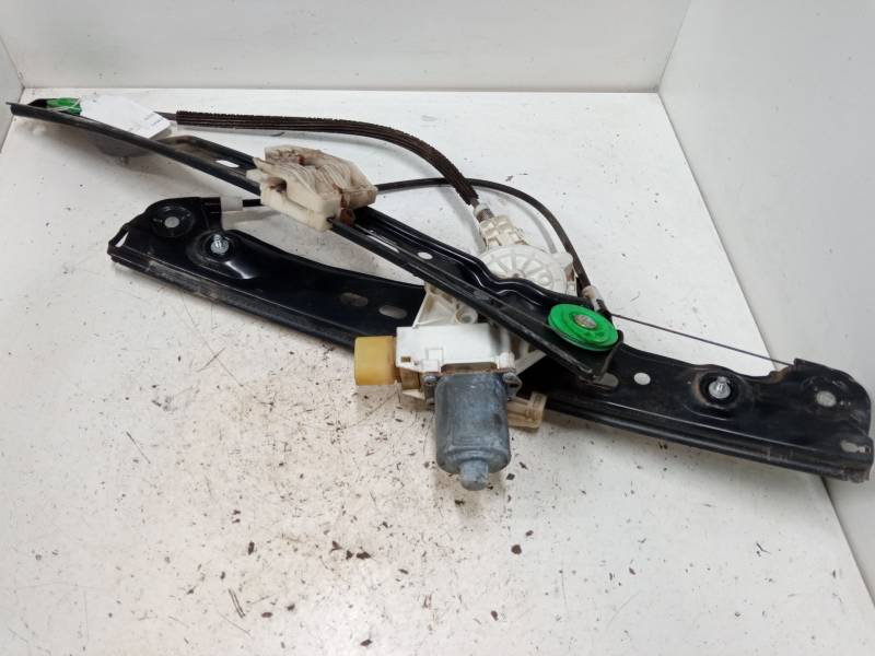 ELEVALUNAS ELECTRICO DELANTERO DERECHO 
