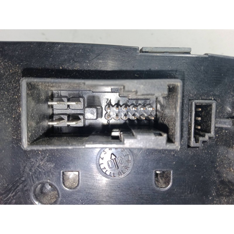 Recambio de mando climatizador para mercedes-benz clase c (w203) c 200 kompressor (203.045) referencia OEM IAM 2038300285  9 140