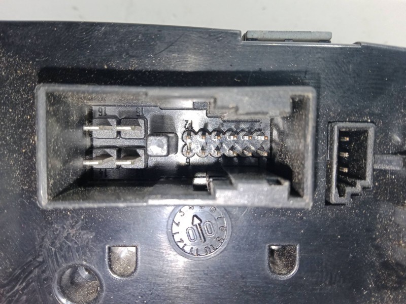 Recambio de mando climatizador para mercedes-benz clase c (w203) c 200 kompressor (203.045) referencia OEM IAM 2038300285  9 140