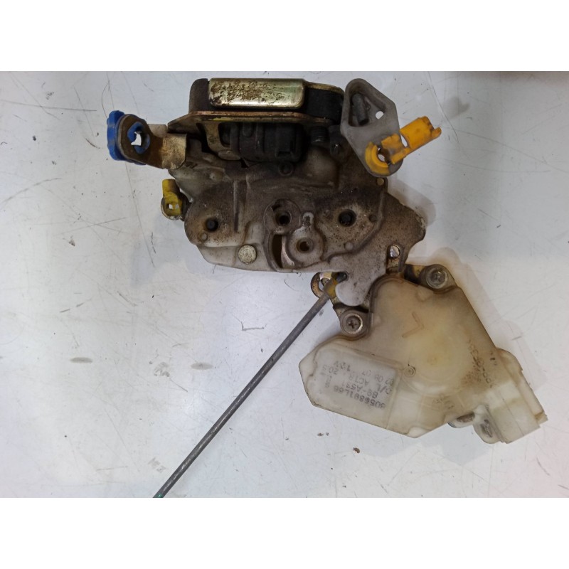 Recambio de cerradura puerta delantera izquierda para nissan terrano ii (r20) 2.7 tdi 4wd referencia OEM IAM 8055391L66  