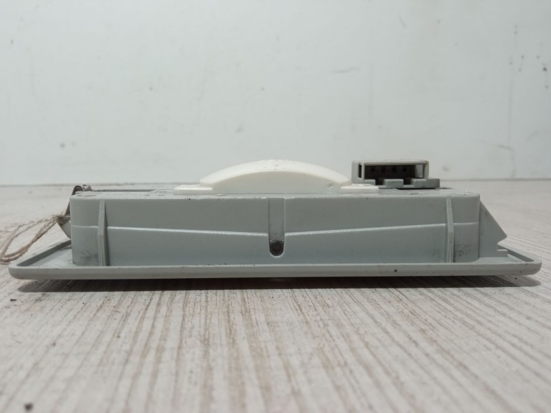 Recambio de luz interior delantera para seat ibiza ii (6k1) 1.4 i referencia OEM IAM   