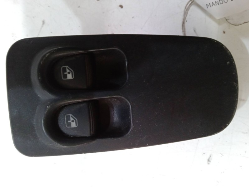 Recambio de mando elevalunas delantero izquierdo para lancia ypsilon (843_) 1.2 (843.axa1a) referencia OEM IAM   