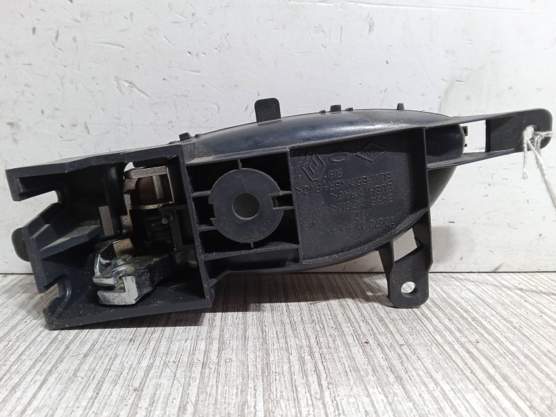 Recambio de maneta interior puerta trasera derecha para renault koleos i (hy_) 2.0 dci (hy0k) referencia OEM IAM    Recambio de maneta interior puerta trasera derecha para renault koleos i (hy_) 2.0 dci (hy0k) referencia OEM IAM