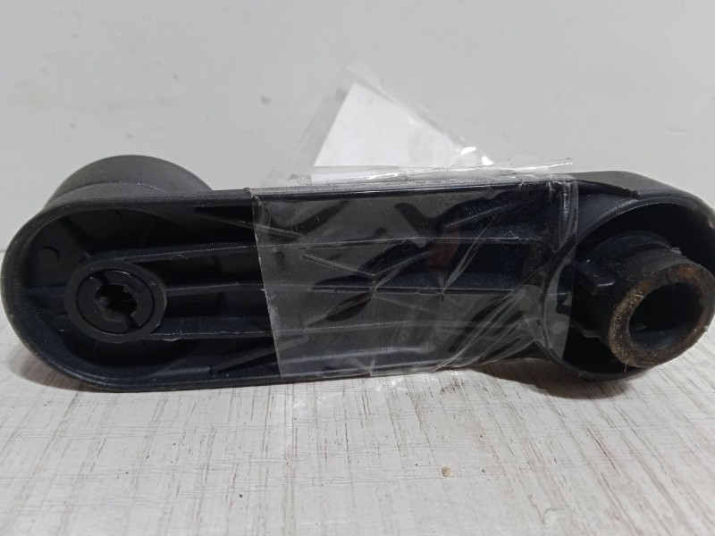 Recambio de maneta elevalunas puerta trasera derecha para opel corsa c (x01) 1.4 (f08, f68) referencia OEM IAM   