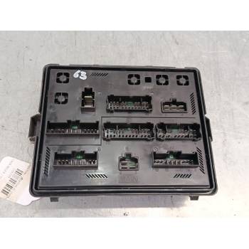CAJA RELES / FUSIBLES Y230EDP 